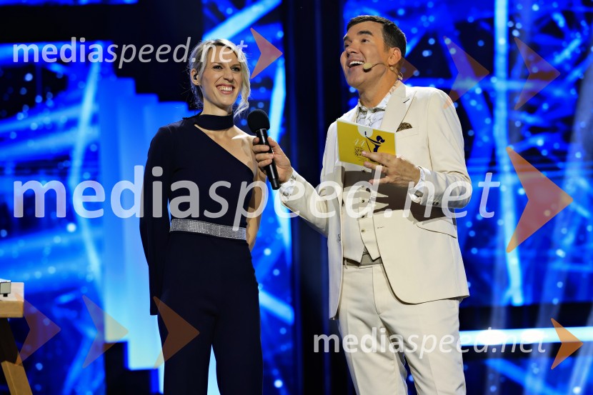  Tanja Lončar, glasbenica;  Mario Galunič, TV voditelj44. festival Melodije morja in sonca, zmagovalec Dare Kaurič