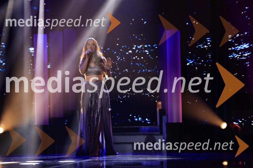  Samantha Maya, pevka44. festival Melodije morja in sonca, zmagovalec Dare Kaurič