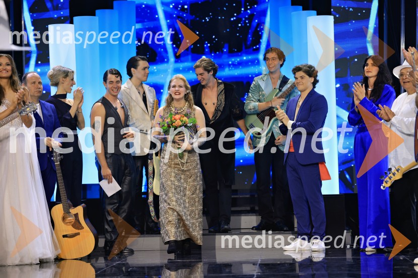  Gaja Kuščer, glasbena skupina Regen 44. festival Melodije morja in sonca, zmagovalec Dare Kaurič