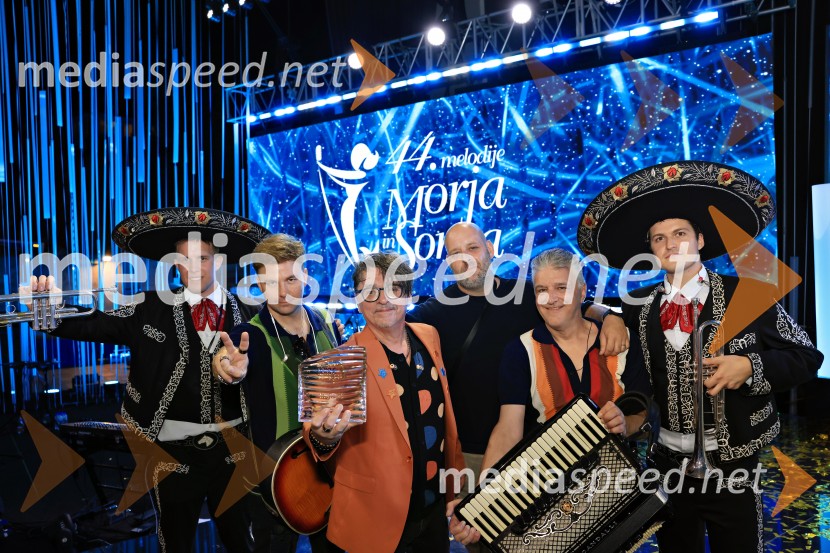  ... ;  ... ;  Dare Kaurič, pevec;  ... ;  ... ;  ... 44. festival Melodije morja in sonca, zmagovalec Dare Kaurič