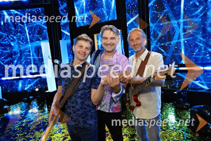  Uroš Trebižan, bas kitara, skupina Avtomobili;  Marko Vuksanovič, pevec, skupina Avtomobili;  ... 44. festival Melodije morja in sonca, zmagovalec Dare Kaurič