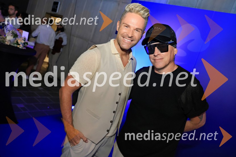  Sebastian Podgornik, pevec in plesalec;  ... 44. festival Melodije morja in sonca, zmagovalec Dare Kaurič