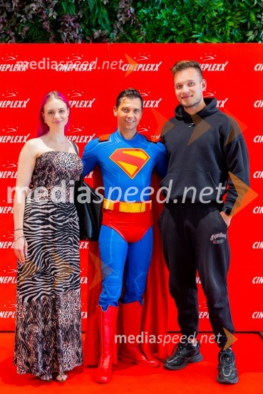  Gaja Hribernik, ustvarjalka vsebin, osebna trenerka;  Matic  Gaiser, cosplayer, costumer;  Andrej Pavličević, osebni trener in ustvarjalec vsebinVečer superjunakov z legendarnim Supermanom v Cineplexx Ljubljana