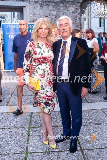  Darja Kuhar Kotnik, soustanoviteljica in podpredsednica Društva za zdravje naroda;  Rajko Kotnik, bivši poslovni direktor Cankarjevega doma, dosedanji predsednik Lions kluba Ljubljana RožnikBaletni večer Edwarda Cluga na Ljubljana Festivalu