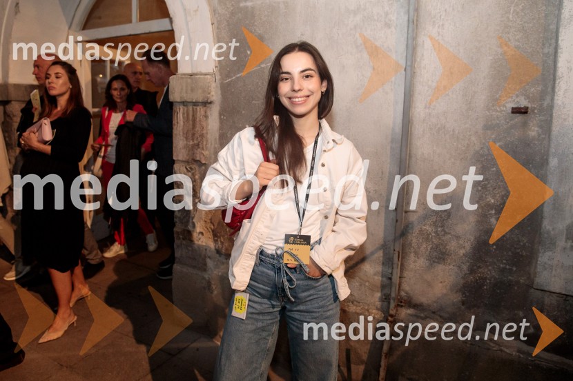   Anastasija Jović , novinarka, POP TVBaletni večer Edwarda Cluga na Ljubljana Festivalu