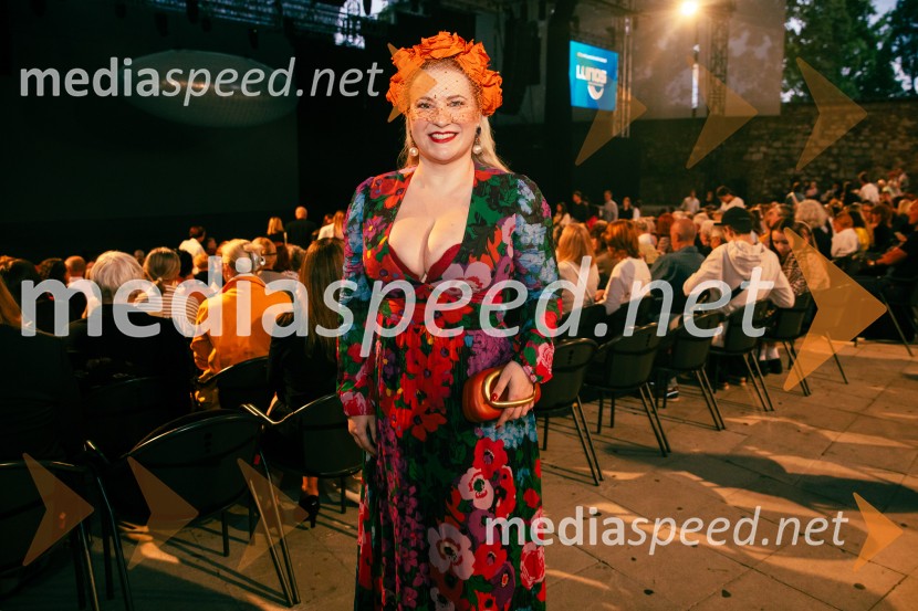  Danica Lovenjak, novinarka, voditeljicaBaletni večer Edwarda Cluga na Ljubljana Festivalu