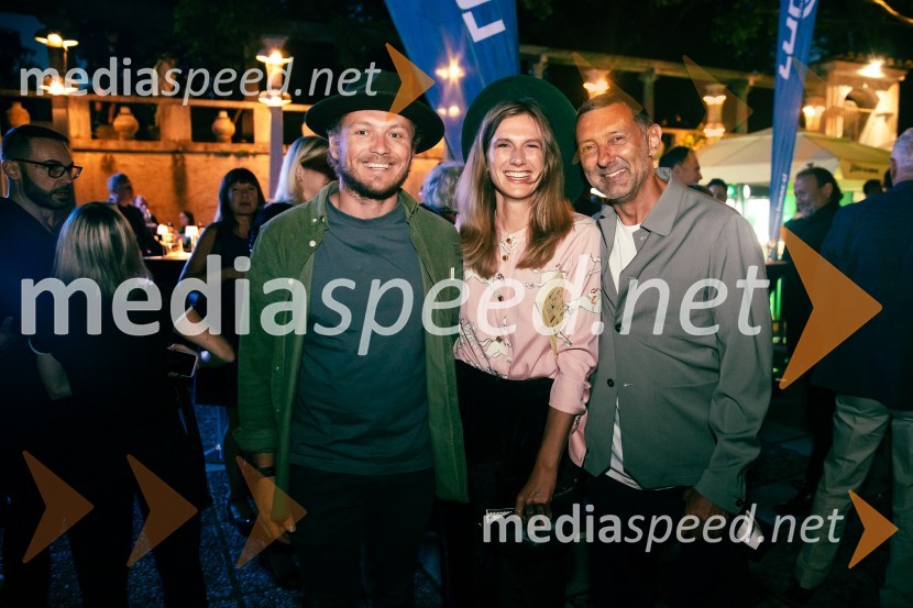  Elvis Halilović, ustanovitelj in oblikovalec Ondu Cameras;  Tereza Poljanič, kulinarična mornarka in lastnica blagovne znamke Tereza's Choice;  Boštjan  Vuga, arhitektBaletni večer Edwarda Cluga na Ljubljana Festivalu