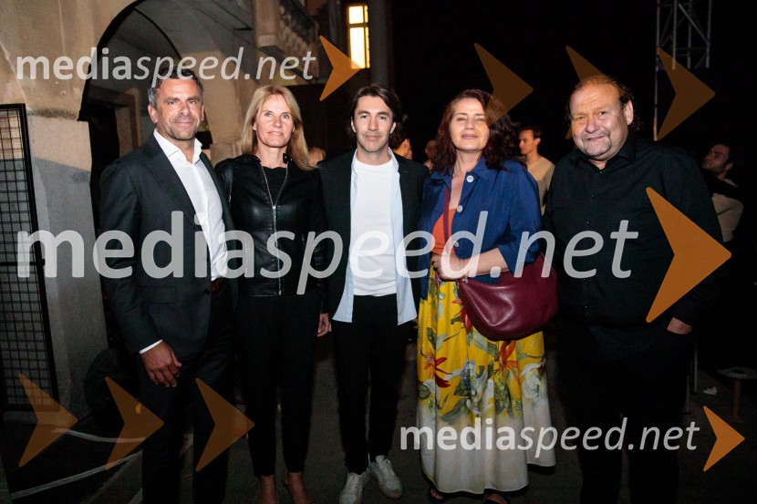  Uroš  Fonovič, direktor, Lunos Slovenija;  Milena Polutnik Fonovič, OTP banka;  Edward Clug, umetniški direktor, Balet SNG Maribor;  Mateja Demšič, načelnica odbora za kulturo MOL;  Darko Brlek, direktor in umetniški vodja, Festival LjubljanaBaletni večer Edwarda Cluga na Ljubljana Festivalu