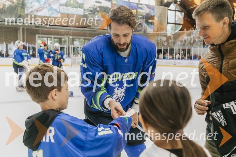  ... ;  Anže Kopitar, hokejist;  ... ;  ... Odprtje prenovljene Ledene dvorane Bled