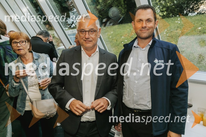  Matjaž Han, minister za gospodarstvo, turizem in šport;  Anton Mežan, župan, Občina BledOdprtje prenovljene Ledene dvorane Bled