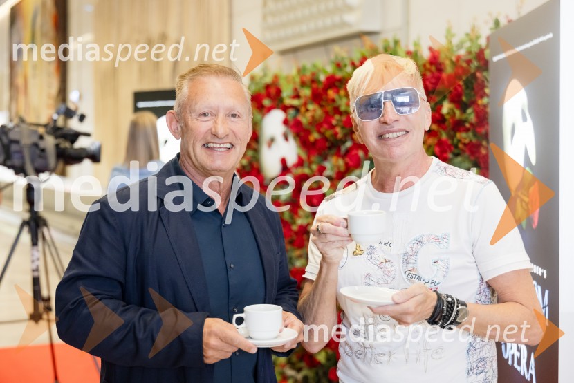  ... ;   Igor  Jelen-Iggy, Hiša umetnosti IGEN CeljeFantom iz opere, slavni muzikal na Ljubljana festivalu