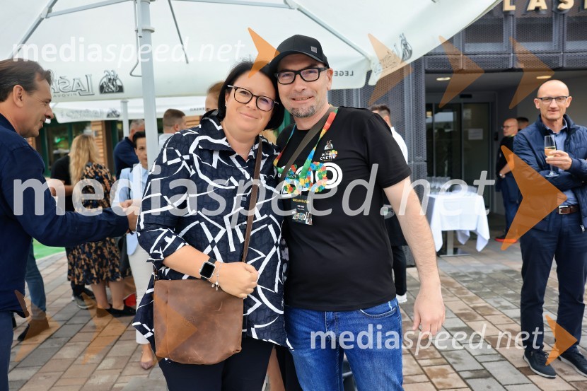  Dubravka Kalin, generalna direktorica, Direktorat za turizem na Ministrstvu za gospodarstvo, turizem in šport;  Miha  Mirt, direktor STIK Laško60. festival Pivo in cvetje 2025 odprli Magnifico, Šank Rock, Jan Plestenjak, Luka Basi in Dejan Dogaja