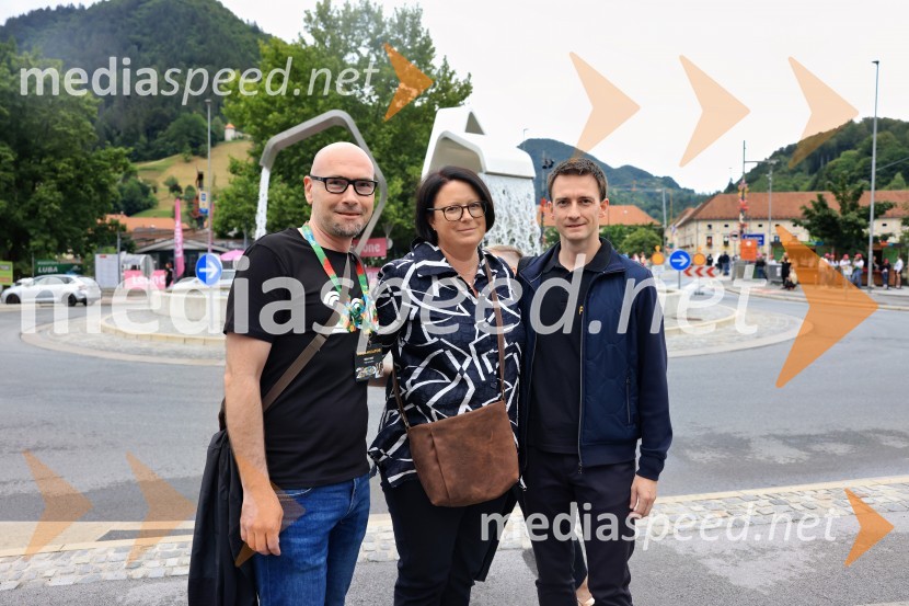  Miha  Mirt, direktor STIK Laško;  Dubravka Kalin, generalna direktorica, Direktorat za turizem na Ministrstvu za gospodarstvo, turizem in šport;  Marko Šantej, župan, Občina Laško60. festival Pivo in cvetje 2025 odprli Magnifico, Šank Rock, Jan Plestenjak, Luka Basi in Dejan Dogaja