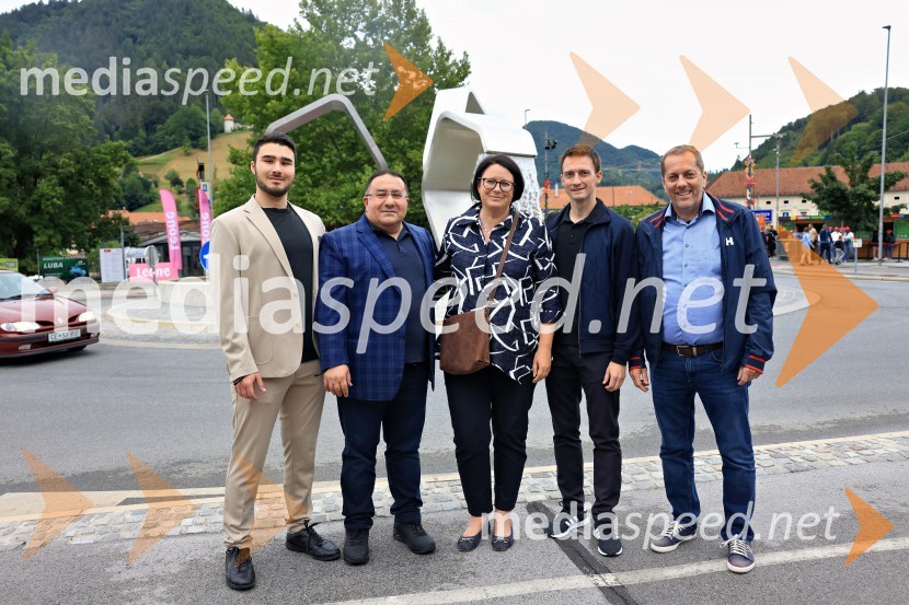  ... ;  Valery Arakelov, direktor in lastnik podjetja Terme Resort d.o.o.;  Dubravka Kalin, generalna direktorica, Direktorat za turizem na Ministrstvu za gospodarstvo, turizem in šport;  Marko Šantej, župan, Občina Laško;  ... 60. festival Pivo in cvetje 2025 odprli Magnifico, Šank Rock, Jan Plestenjak, Luka Basi in Dejan Dogaja