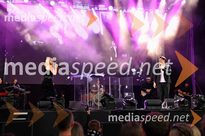  Marjetka Vovk, pevka, duo Maraaya;  Aleš Vovk - Raay, glasbenik, duo Maraaya60. festival Pivo in cvetje 2025 odprli Magnifico, Šank Rock, Jan Plestenjak, Luka Basi in Dejan Dogaja