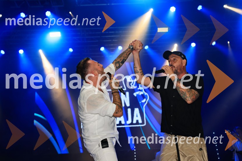  Dejan Krajnc, glasbenik, Dejan Dogaja;  Boštjan Čukur, raper, 6 Pack Čukur60. festival Pivo in cvetje 2025 odprli Magnifico, Šank Rock, Jan Plestenjak, Luka Basi in Dejan Dogaja