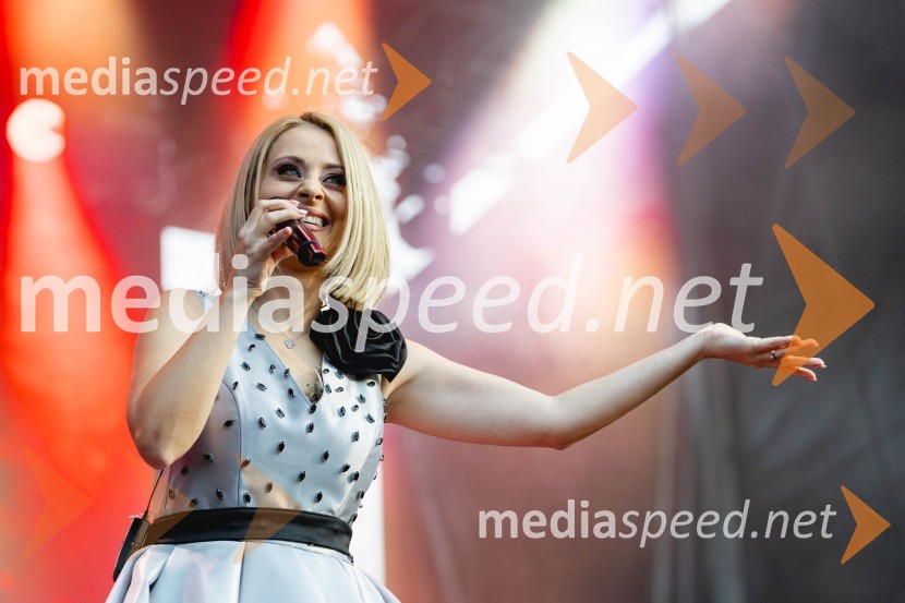  Marjetka Vovk, pevka, duo Maraaya60. festival Pivo in cvetje 2025 odprli Magnifico, Šank Rock, Jan Plestenjak, Luka Basi in Dejan Dogaja