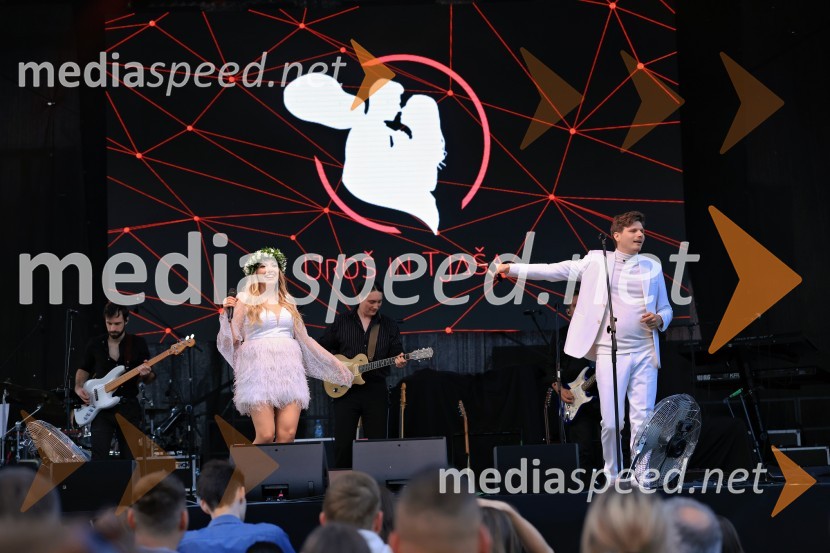  Tjaša Hrovat Steklasa, pevka;  Uroš Steklasa, glasbenikPivo in cvetje 2025, sobota, na odrih Severina, Vlado Kreslin, Big foot Mama, Joker Out, Fehtarji, Flirt