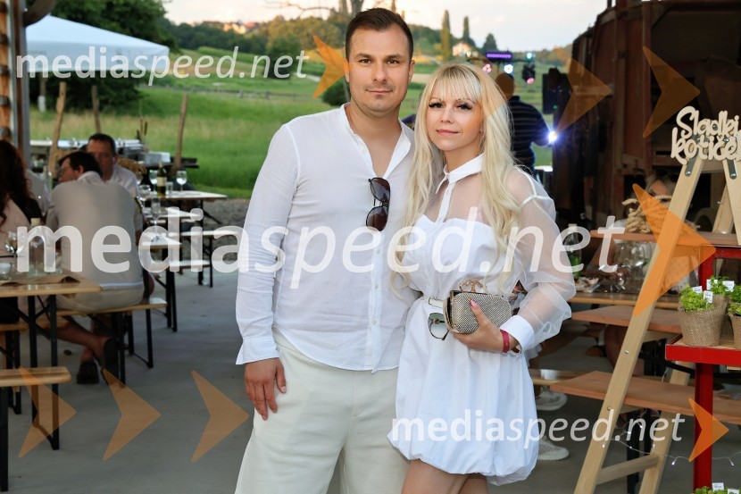  Amel Mujakovič, nogometaš;  Vesna Mujakovič, podjetnica, Zavarovlna zastopniška agencijaPiknik pod kozolcem na posestvu Štajerski cvet