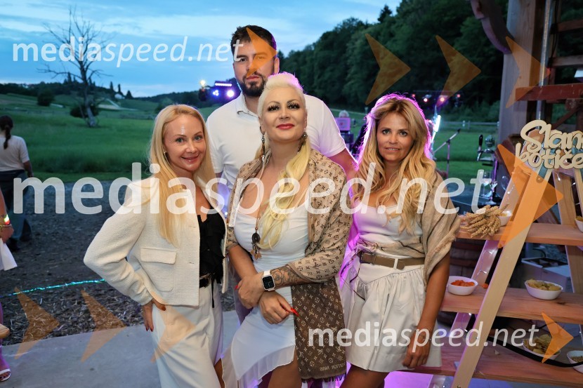 dr. Katja Rašič, Ministerstvo za infostrukturo;  Luka Boroja, barbershop;  ... ;  Vesna Kodrič, direktorica PureGlamur in organizatorica dogodkov - Kmetija Štajerski cvetPiknik pod kozolcem na posestvu Štajerski cvet