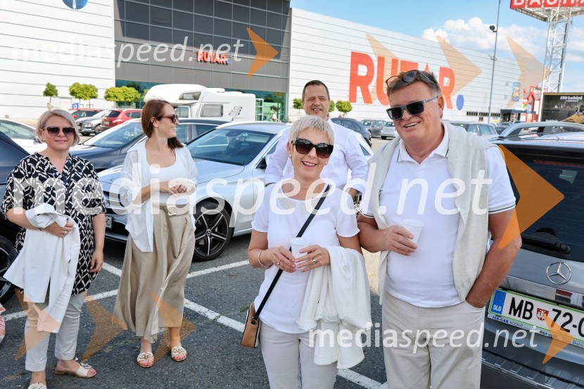  ... ;  Miha Kangler, podjetnikPiknik pod kozolcem na posestvu Štajerski cvet