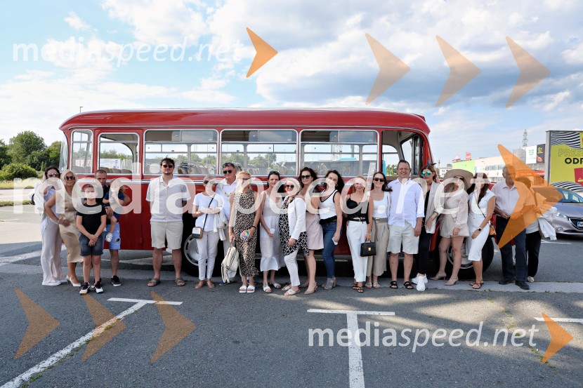 Piknik pod kozolcem na posestvu Štajerski cvet