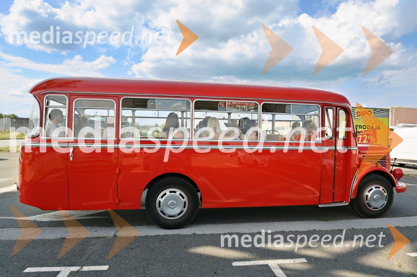 Piknik pod kozolcem na posestvu Štajerski cvet