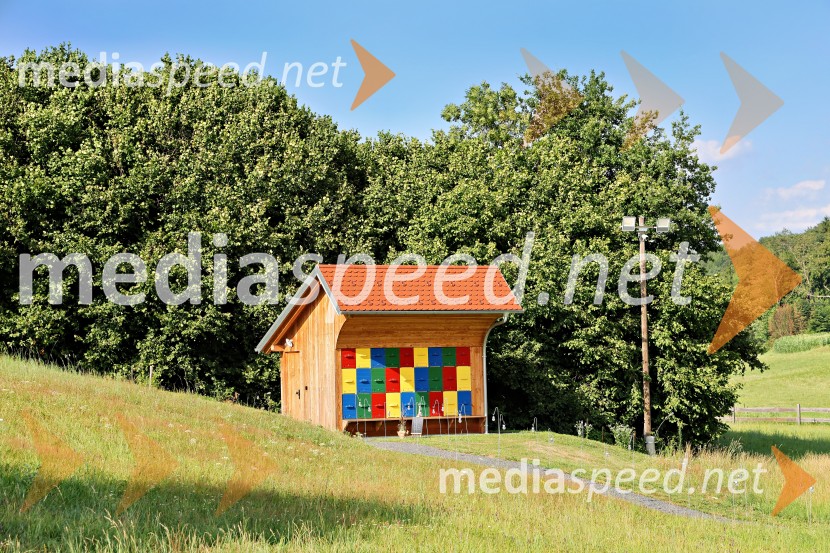 Piknik pod kozolcem na posestvu Štajerski cvet