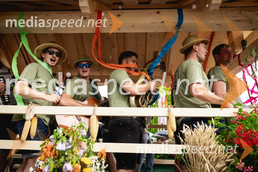 Pivo in cvetje 2025, ohcet in zaključna povorka