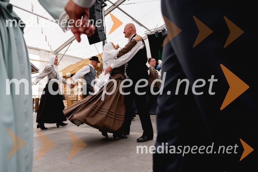Pivo in cvetje 2025, ohcet in zaključna povorka
