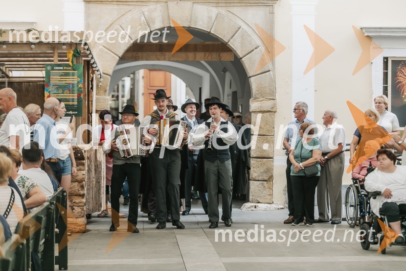 Pivo in cvetje 2025, ohcet in zaključna povorka