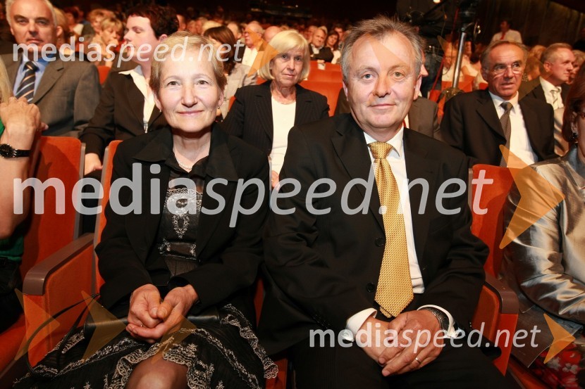 Anton Guzej, generalni direktor RTV Slovenija s soprogo40. Festival narečnih popevk 2009