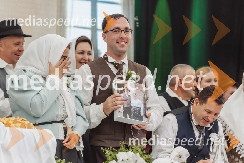  Anja Majoranc;  Matej MajorancPivo in cvetje 2025, ohcet in zaključna povorka