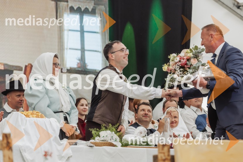  Anja Majoranc;  Matej Majoranc;  ... Pivo in cvetje 2025, ohcet in zaključna povorka