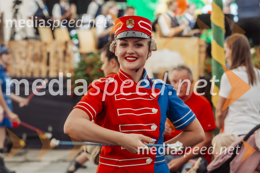 Pivo in cvetje 2025, ohcet in zaključna povorka