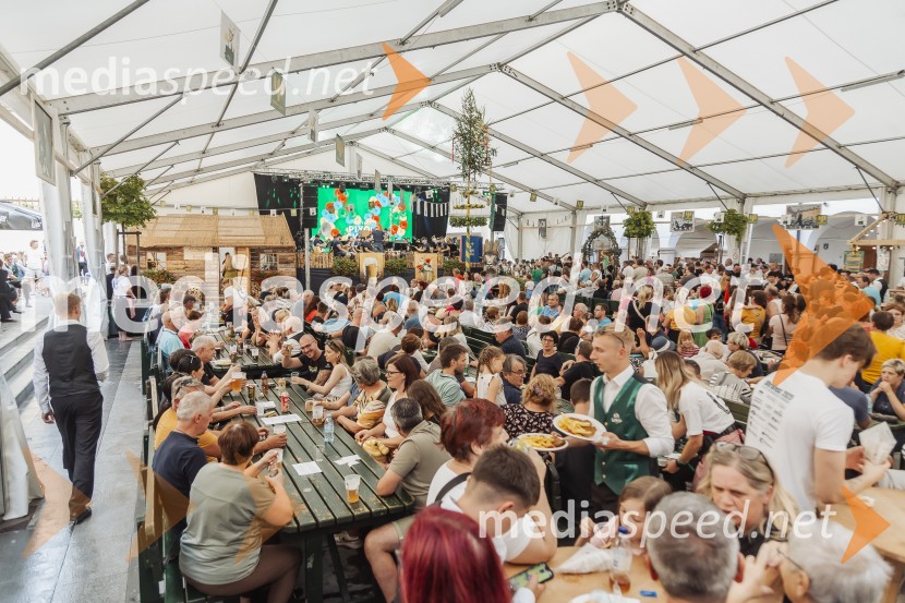 Pivo in cvetje 2025, ohcet in zaključna povorka