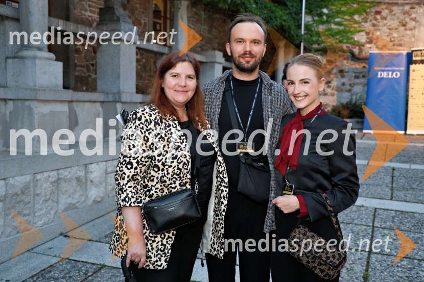  Teja Pelko, novinarka;  ... ;  Anja Ristić, Festival LjubljanaRobben Ford in Chris Minh Doky, Ljubljana Festival