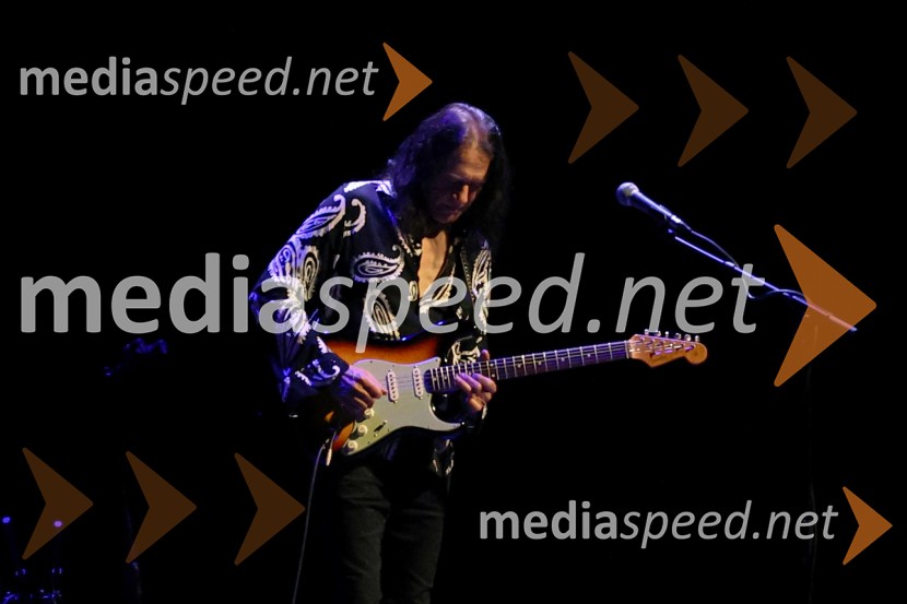  Robben Ford, kitaristRobben Ford in Chris Minh Doky, Ljubljana Festival