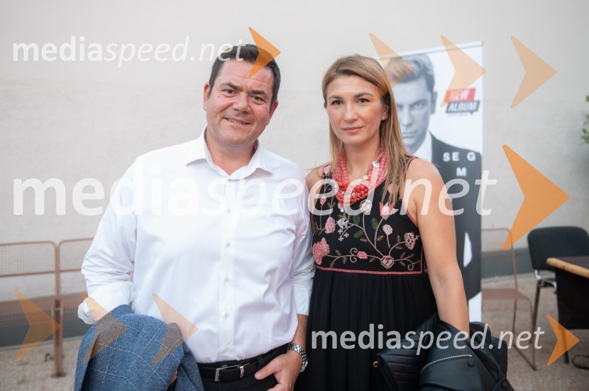  Antonio Argir, član uprave NLB;  ... Maksim Mrvica na Festivalu Arsana