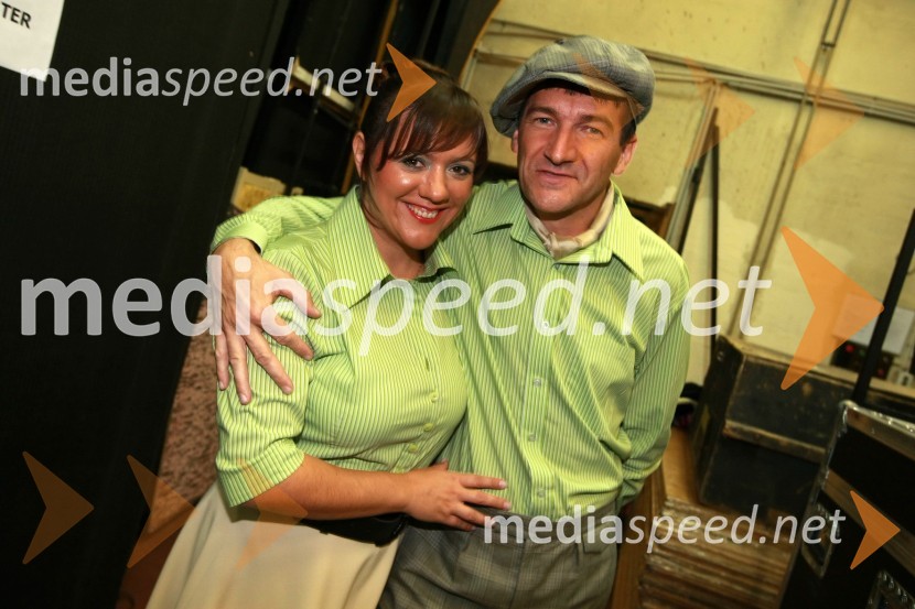 Člana ansambla Brežiški flosarji40. Festival narečnih popevk 2009