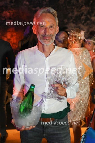  Igor  Leskovar, Mestna občina MariborOtvoritev dvorane v Vinagu v slogu Velikega Gatsbyja