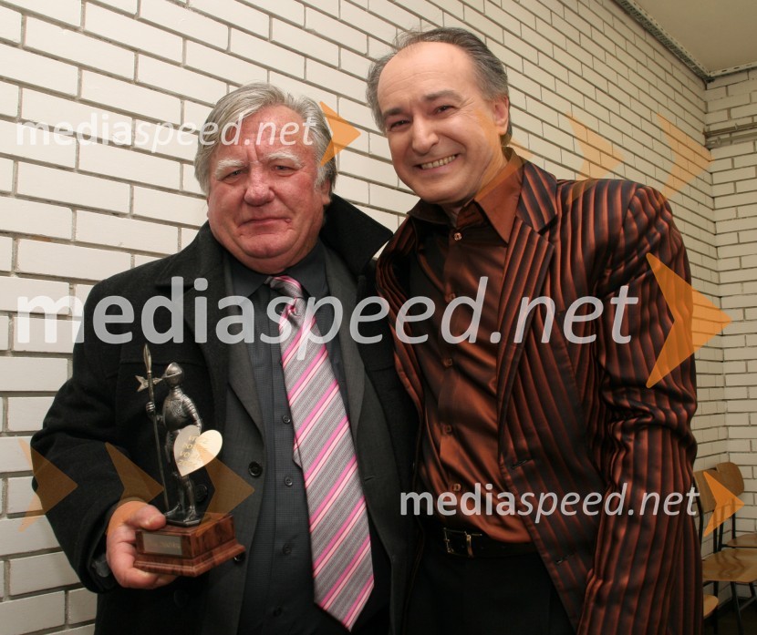 Tone Partljič, prevzel nagrado Vitez dobre volje v imenu Janeza Drnovška in Rajko Djordjevič, direktor VTV (Velenjska televizija)Parada humorja 2006