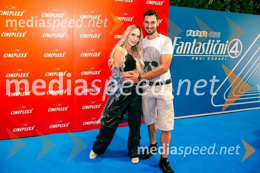  Patricija Štifter - RIYA, model, pevka, tiktokerka;  Aljaž  GazdekVečer superjunakov s filmom Fantastični 4: prvi koraki v Cineplexx Ljubljana