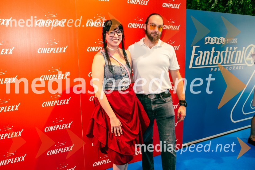  Kaja Kočevar- Kaya Solo, vlogerka;  Jan StrmšekVečer superjunakov s filmom Fantastični 4: prvi koraki v Cineplexx Ljubljana