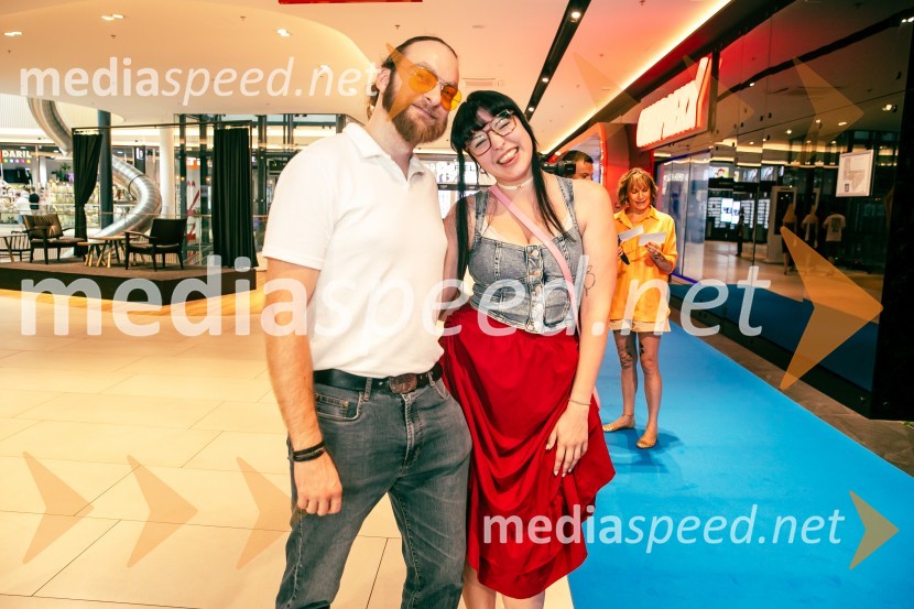  Jan Strmšek;  Kaja Kočevar- Kaya Solo, vlogerkaVečer superjunakov s filmom Fantastični 4: prvi koraki v Cineplexx Ljubljana