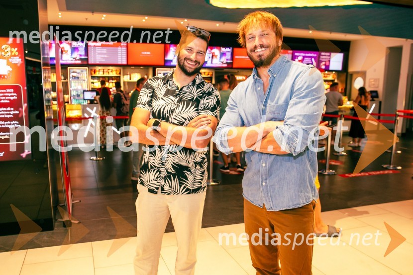  Uroš Bitenc, moderator, vplivnež;  Andrei Lenart, igralecVečer superjunakov s filmom Fantastični 4: prvi koraki v Cineplexx Ljubljana