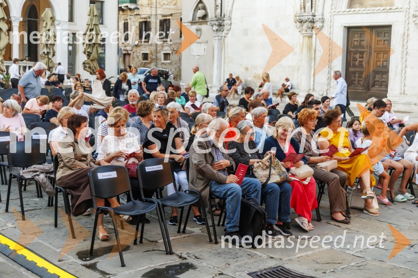 Operni večer na Titovem trgu v Kopru