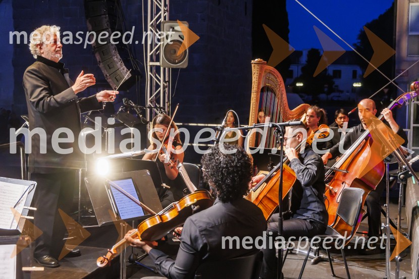  Alfredo Barchi, dirigentOperni večer na Titovem trgu v Kopru