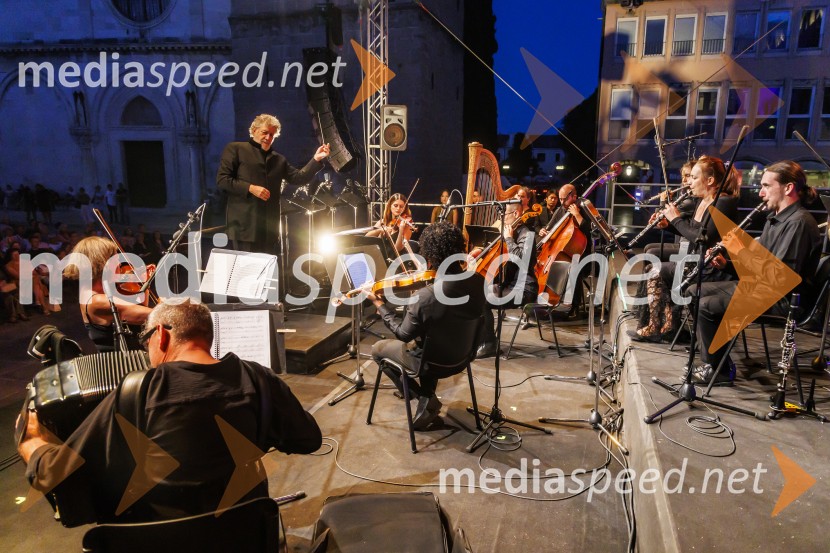 Operni večer na Titovem trgu v Kopru