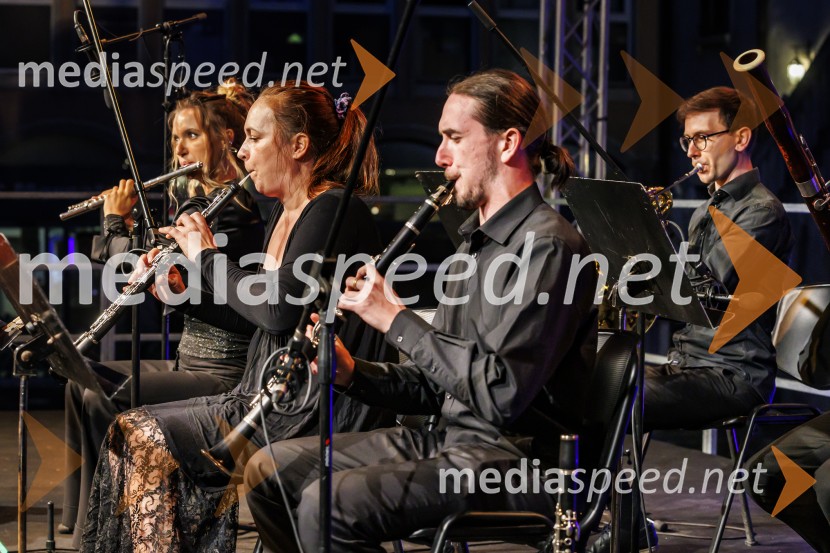 Operni večer na Titovem trgu v Kopru